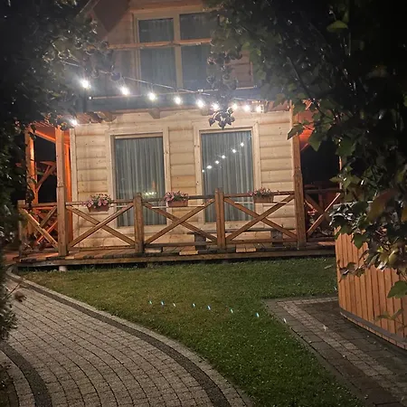 Domek alpejski W Gorach Nowy Targ